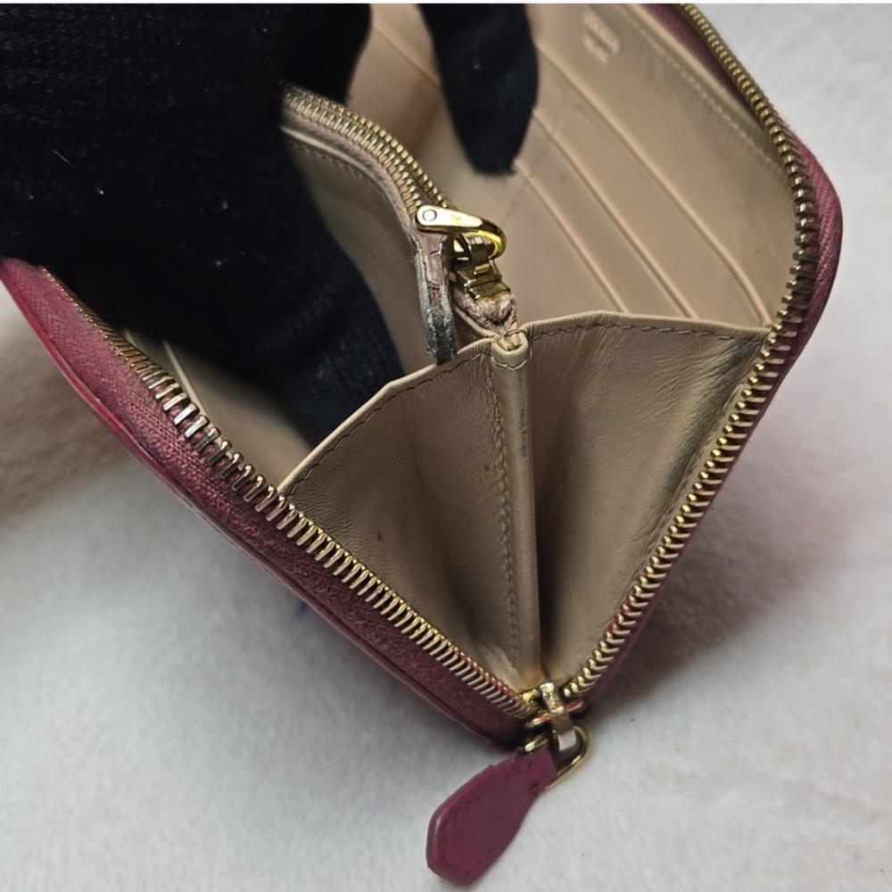 Prada Vintage Milano Zip Around Women's Rose Wallet (EUC) - Picture 8 of 14